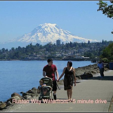 Puget Sound Panorama: Spacious 2-Bed Retreat with Jacuzzi Apartment Tacoma Exterior photo