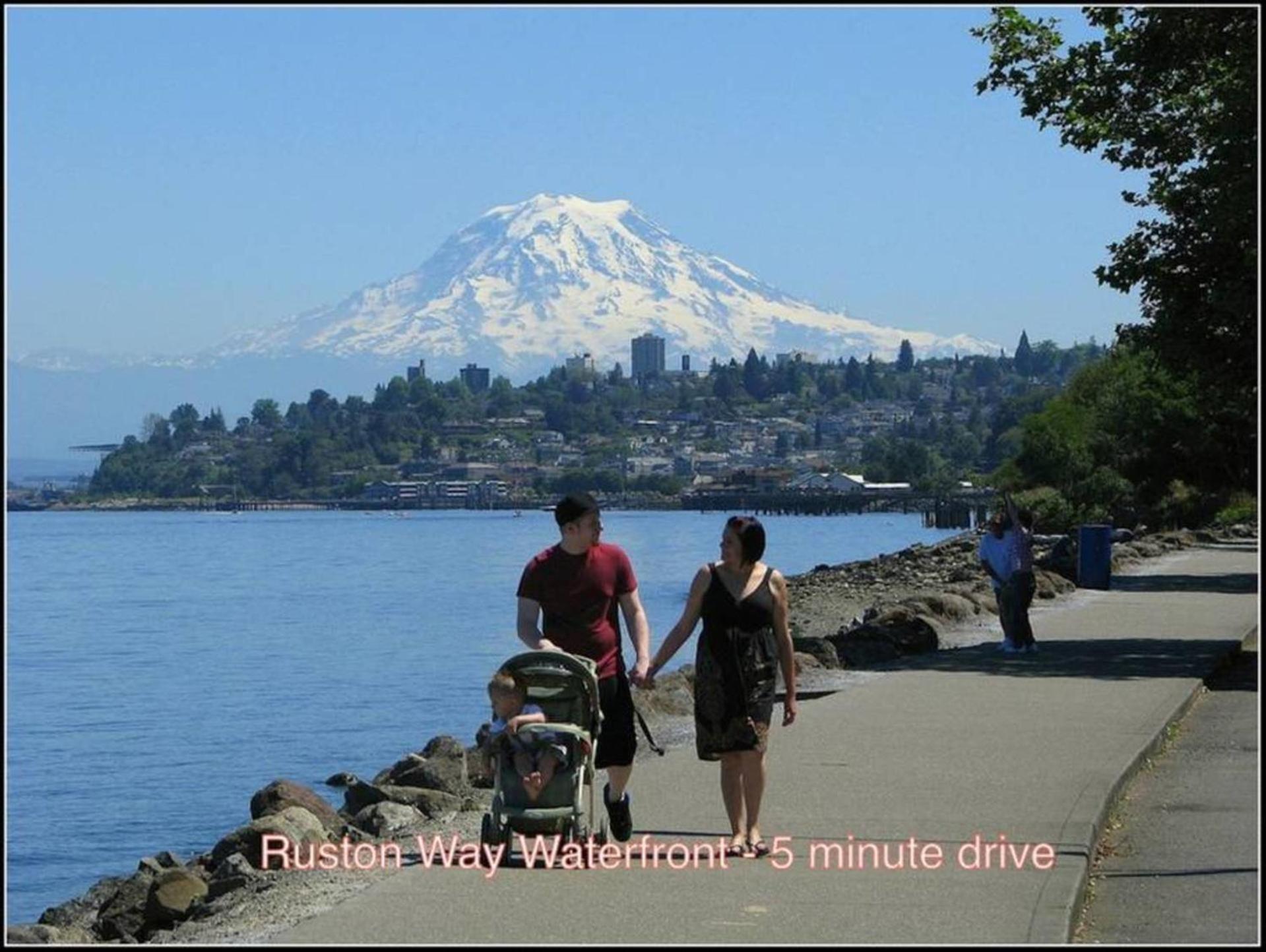 Puget Sound Panorama: Spacious 2-Bed Retreat with Jacuzzi Apartment Tacoma Exterior photo